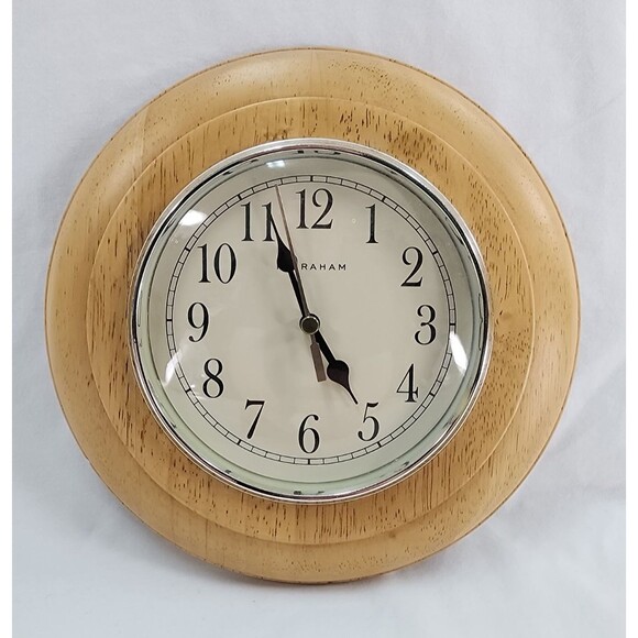 Vintage 9" Round Ingraham Wall Clock Quartz  Brown Wood Frame WORKS - Picture 1 of 5